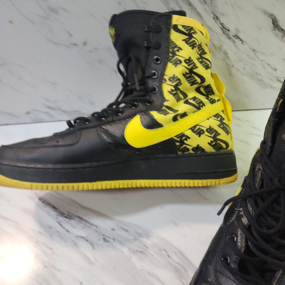 Nike SF Air Force 1 High Men's Size 11  Shoes Black Dynamic Yellow AR1955-001